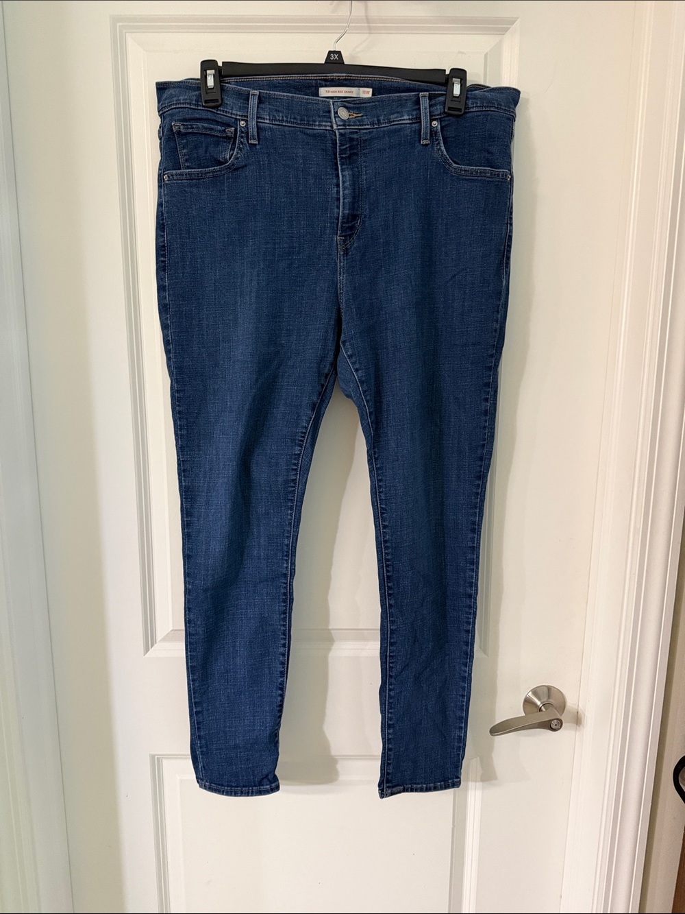 Classic Dark Blue Skinny Jeans - Women